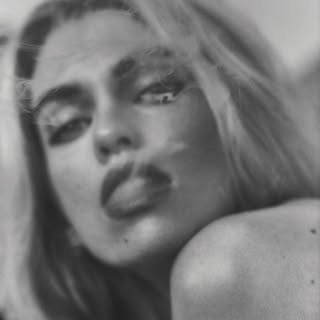 Stella Maxwell